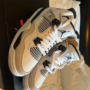 COPY - Never worn before Jordon sneakers